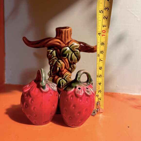 1940s Japanese Hanging Strawberry Salt & Pepper Shakers | Fruit Garden Kitchen - Picture 9 of 10